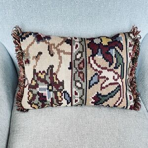 VTG Needlepoint Throw Accent Pillow 11x16 Floral Crewel Kilim Tapestry Turkish